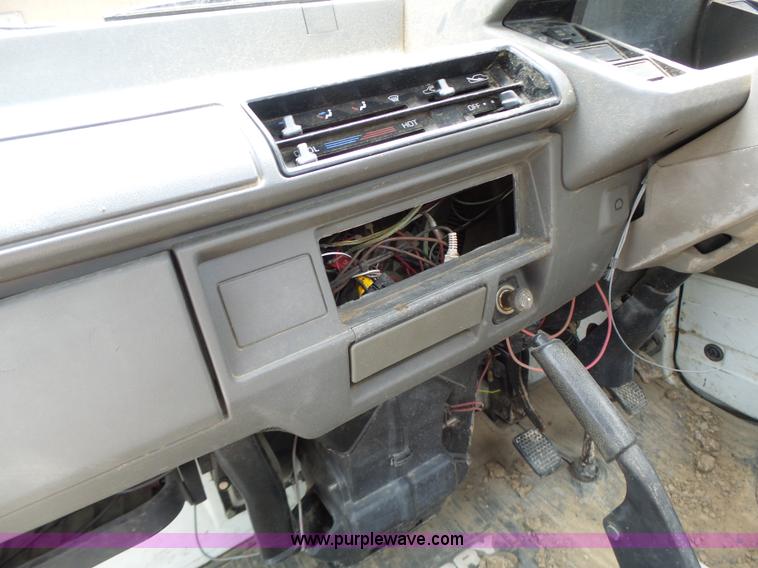 image for item K5699 Suzuki utility vehicle