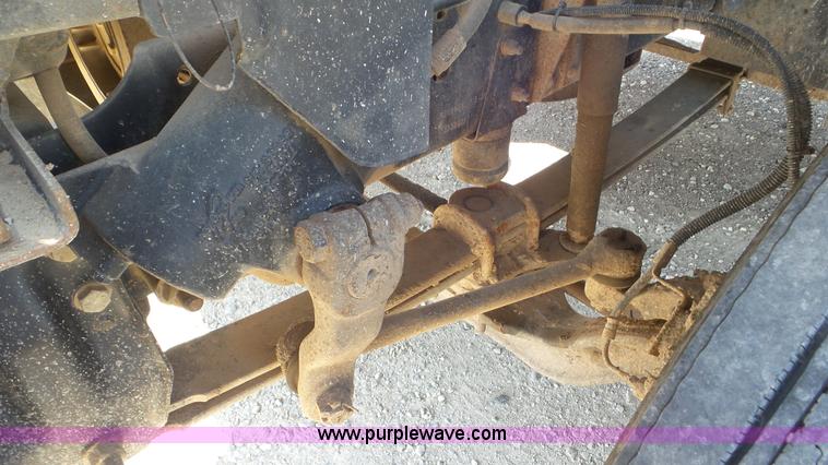 image for item K6757 2001 Chevrolet C7500 propane truck