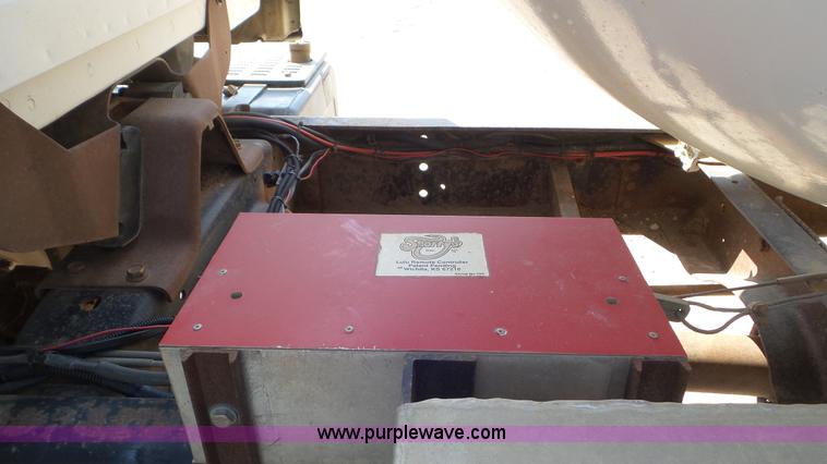 image for item K6757 2001 Chevrolet C7500 propane truck