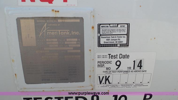 image for item K6757 2001 Chevrolet C7500 propane truck