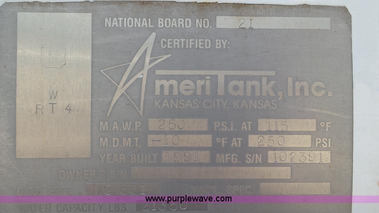 image for item K6757 2001 Chevrolet C7500 propane truck