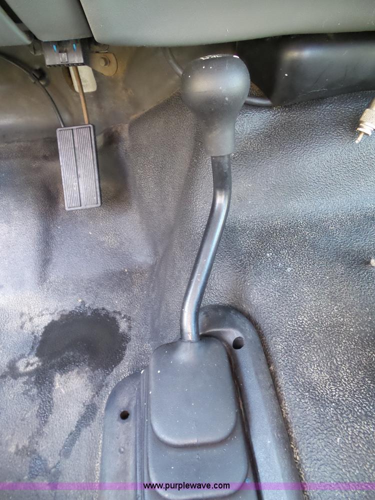 image for item K8242 2004 Ford F350 Super Duty XL utility truck with Hi-Rail/Road rail