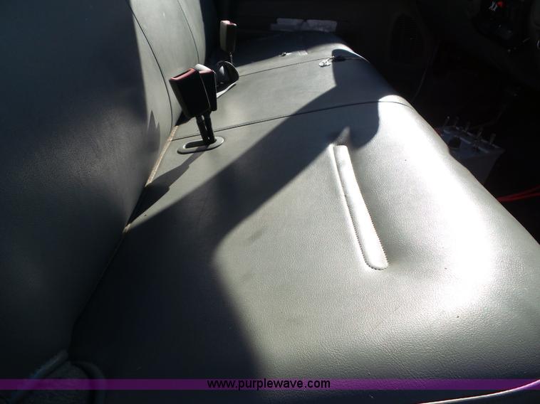 image for item K8242 2004 Ford F350 Super Duty XL utility truck with Hi-Rail/Road rail