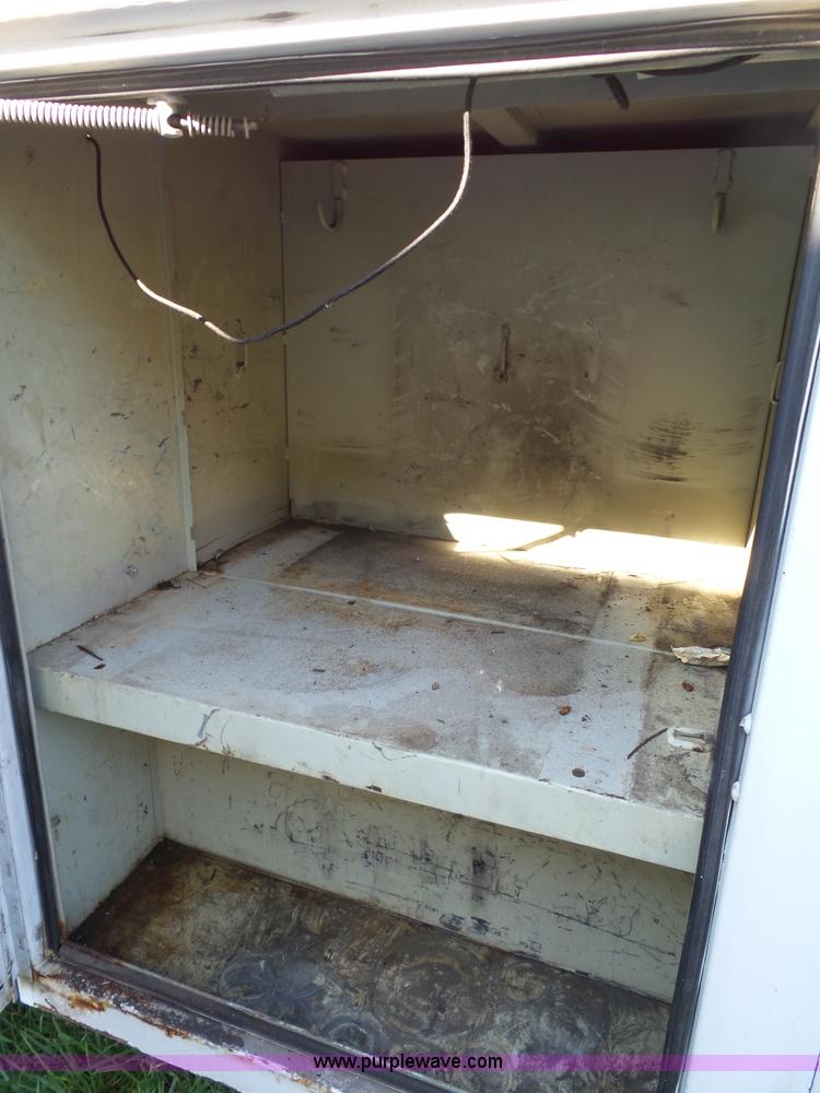 image for item K8242 2004 Ford F350 Super Duty XL utility truck with Hi-Rail/Road rail