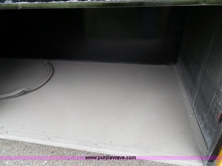 image for item K8247 1995 Blue Bird TC2000 school bus