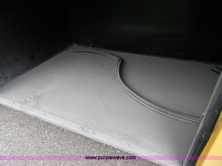 image for item K8247 1995 Blue Bird TC2000 school bus