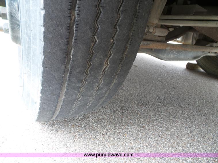 image for item K8247 1995 Blue Bird TC2000 school bus