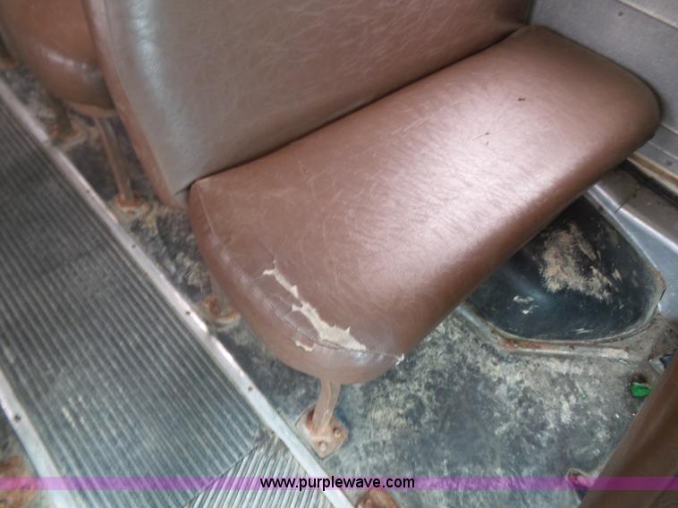 image for item K8247 1995 Blue Bird TC2000 school bus