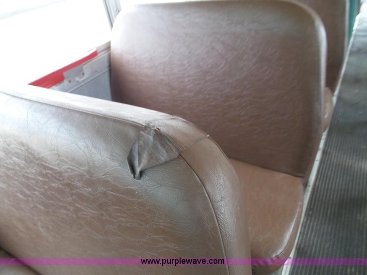 image for item K8247 1995 Blue Bird TC2000 school bus