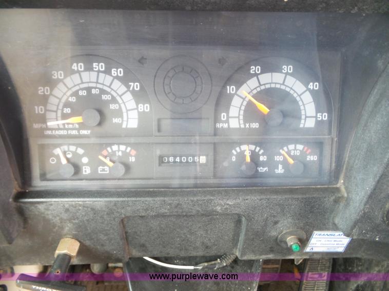 image for item K8247 1995 Blue Bird TC2000 school bus