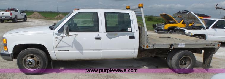 image for item K8476 1999 Chevrolet 3500 LS Crew Cab flatbed pickup truck