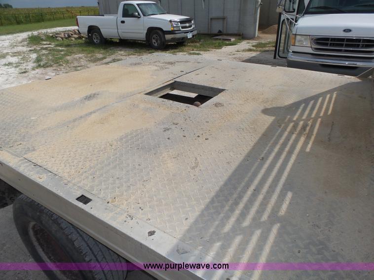 image for item K8476 1999 Chevrolet 3500 LS Crew Cab flatbed pickup truck