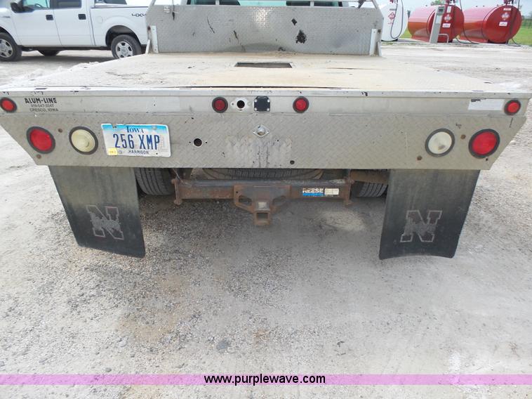 image for item K8476 1999 Chevrolet 3500 LS Crew Cab flatbed pickup truck