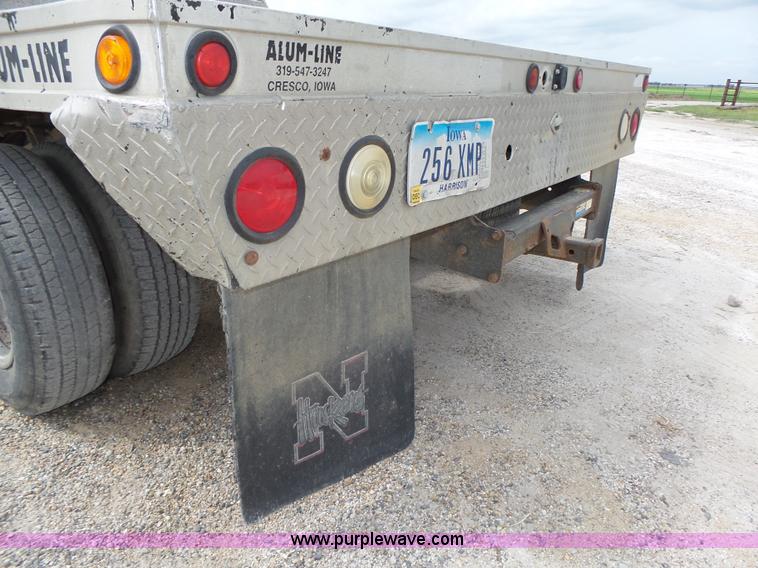 image for item K8476 1999 Chevrolet 3500 LS Crew Cab flatbed pickup truck