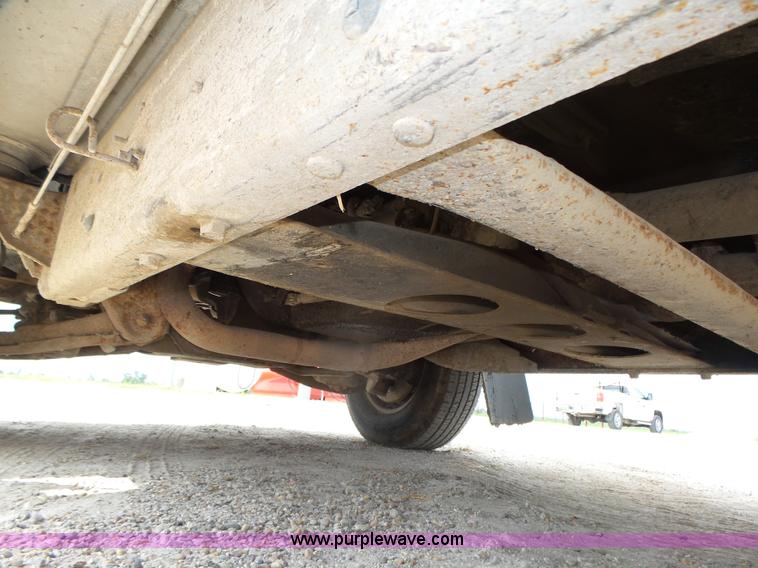 image for item K8476 1999 Chevrolet 3500 LS Crew Cab flatbed pickup truck