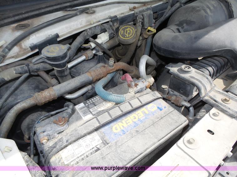 image for item K8477 1999 Ford Econoline E350 Super Duty shuttle bus