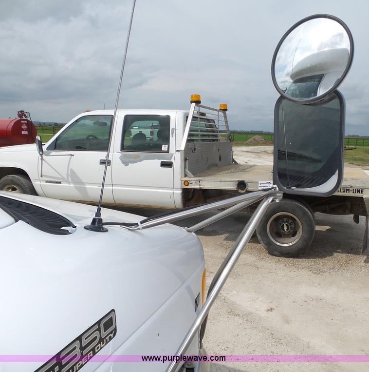 image for item K8477 1999 Ford Econoline E350 Super Duty shuttle bus