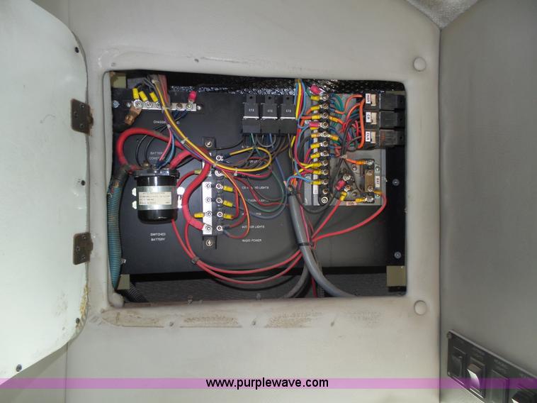 image for item K8477 1999 Ford Econoline E350 Super Duty shuttle bus