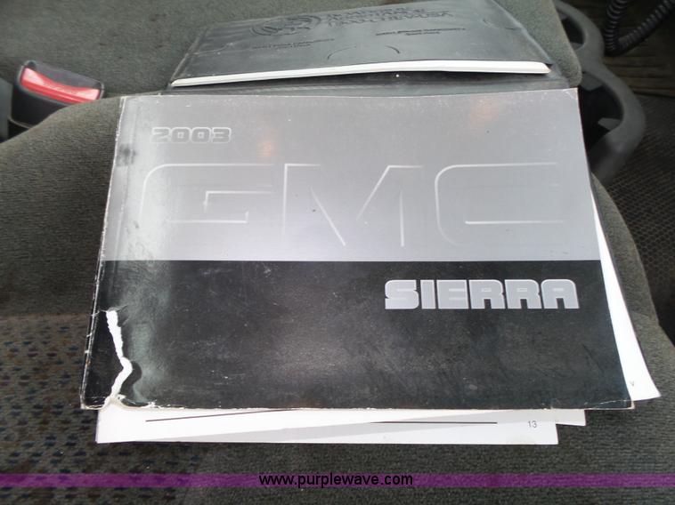 image for item K8478 2003 Chevrolet Silverado 1500 pickup truck