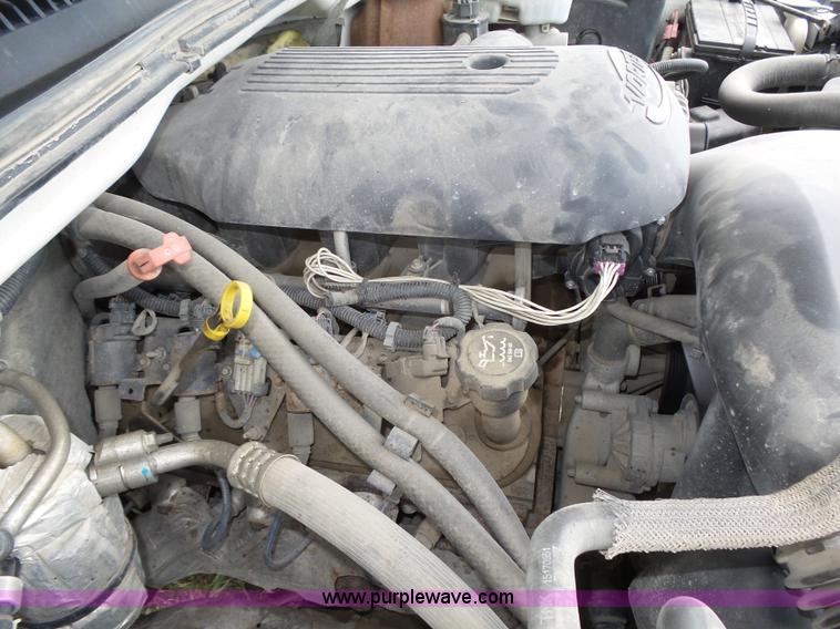 image for item K8478 2003 Chevrolet Silverado 1500 pickup truck