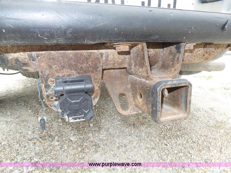 image for item K8478 2003 Chevrolet Silverado 1500 pickup truck