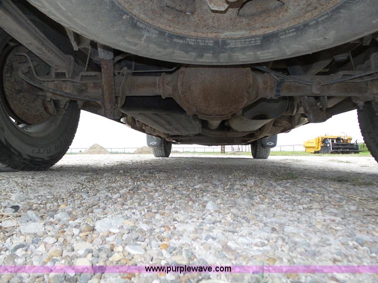 image for item K8478 2003 Chevrolet Silverado 1500 pickup truck