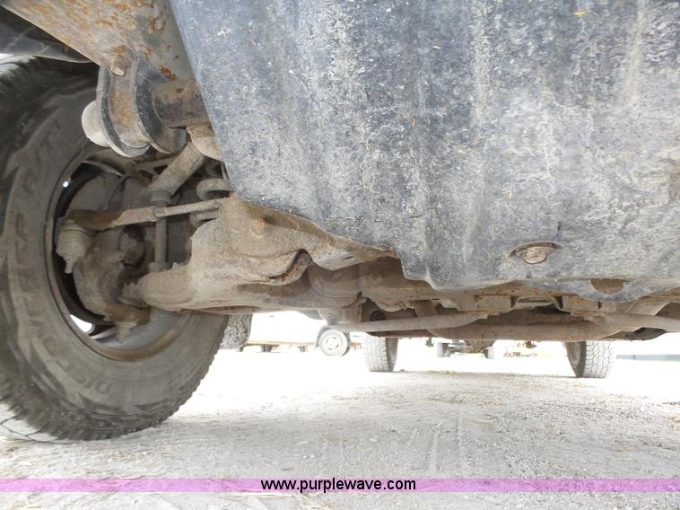 image for item K8478 2003 Chevrolet Silverado 1500 pickup truck