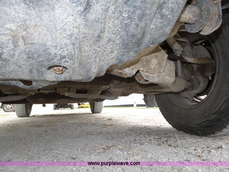 image for item K8478 2003 Chevrolet Silverado 1500 pickup truck