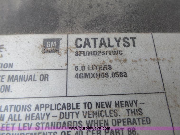 image for item K8479 2004 Chevrolet Silverado 3500 Crew Cab pickup truck cab and chassis