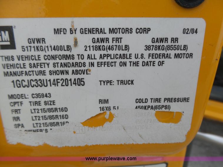 image for item K8479 2004 Chevrolet Silverado 3500 Crew Cab pickup truck cab and chassis