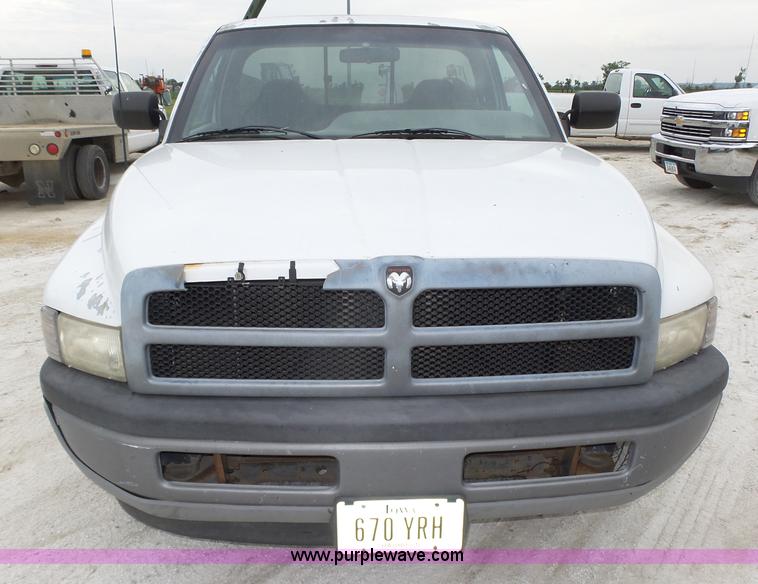 image for item K8480 1996 Dodge Ram 1500 pickup truck