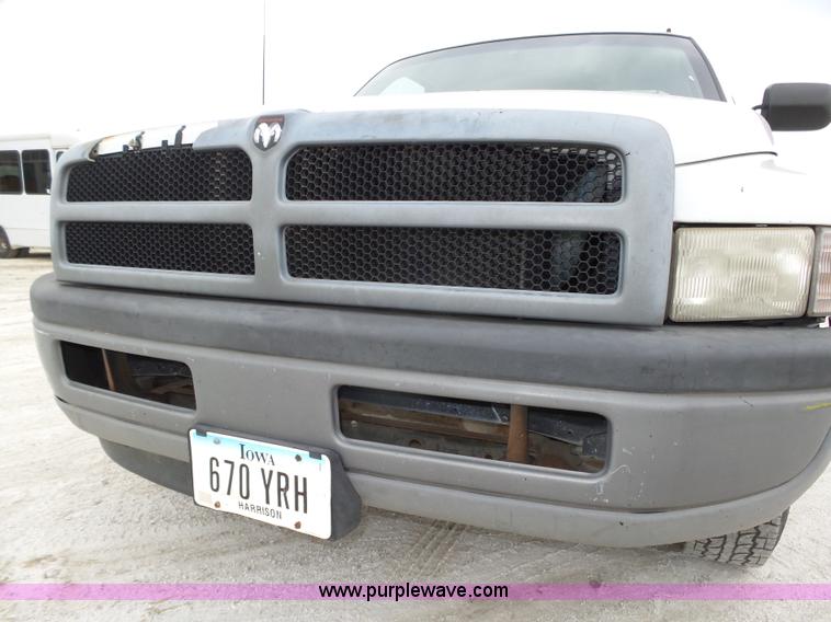 image for item K8480 1996 Dodge Ram 1500 pickup truck