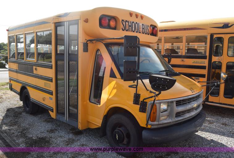 image for item L2542 2000 Chevrolet Express 3500 Cargo school bus