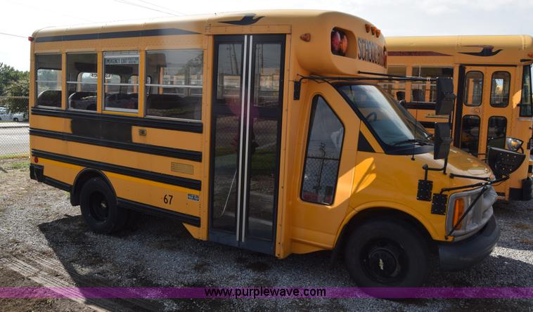 image for item L2542 2000 Chevrolet Express 3500 Cargo school bus