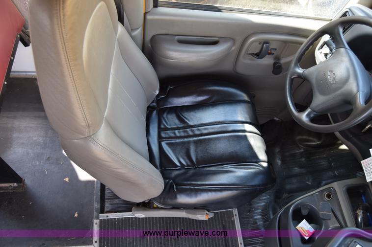 image for item L2542 2000 Chevrolet Express 3500 Cargo school bus