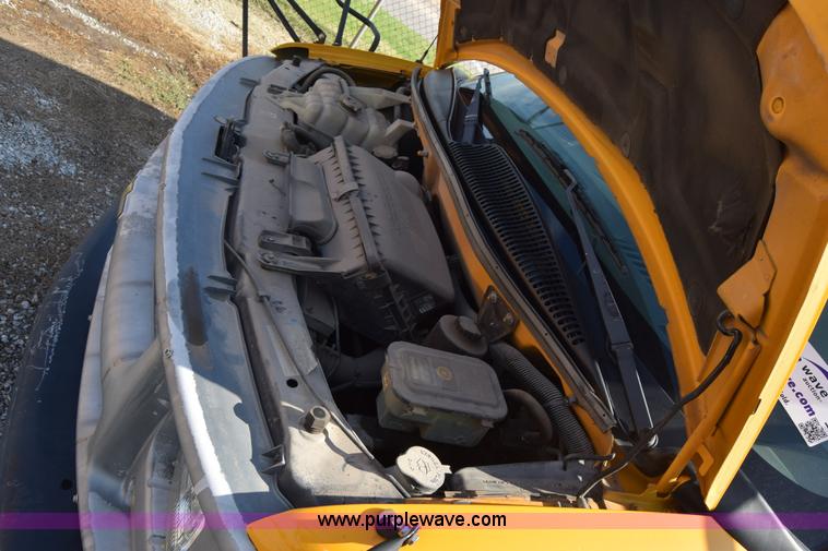 image for item L2542 2000 Chevrolet Express 3500 Cargo school bus