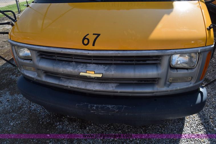 image for item L2542 2000 Chevrolet Express 3500 Cargo school bus