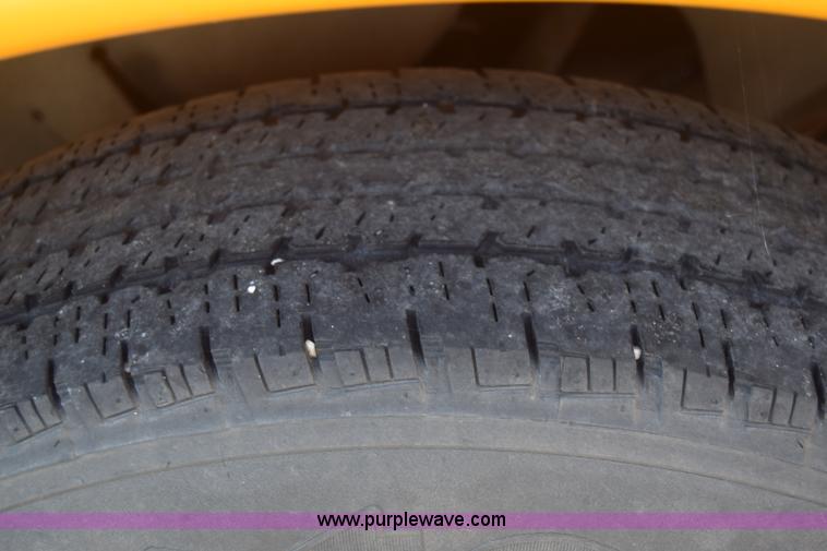 image for item L2542 2000 Chevrolet Express 3500 Cargo school bus