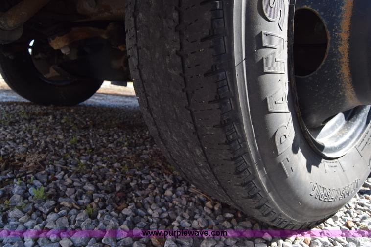 image for item L2542 2000 Chevrolet Express 3500 Cargo school bus