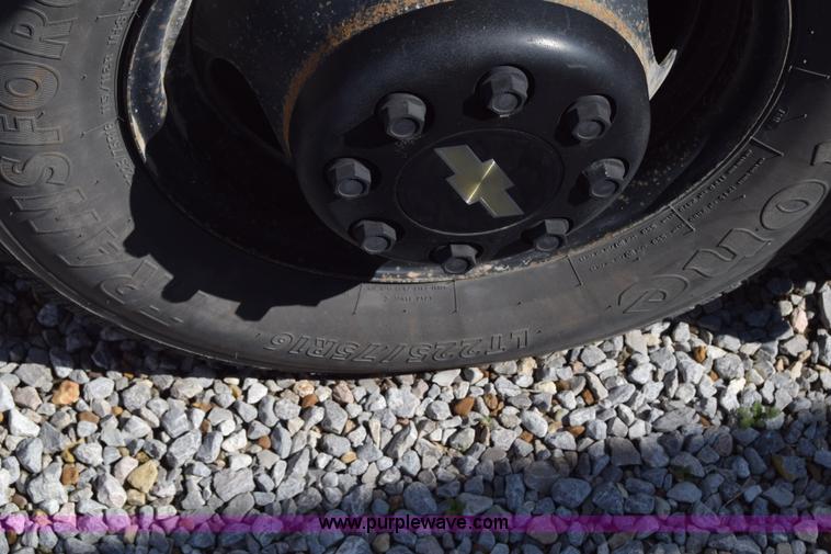 image for item L2542 2000 Chevrolet Express 3500 Cargo school bus