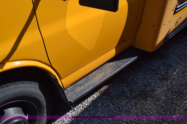 image for item L2542 2000 Chevrolet Express 3500 Cargo school bus