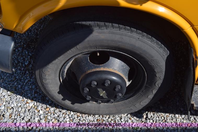 image for item L2542 2000 Chevrolet Express 3500 Cargo school bus