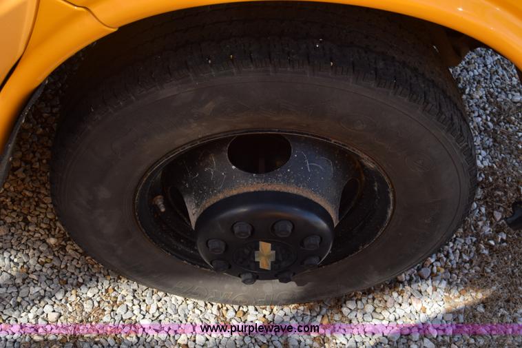 image for item L2542 2000 Chevrolet Express 3500 Cargo school bus