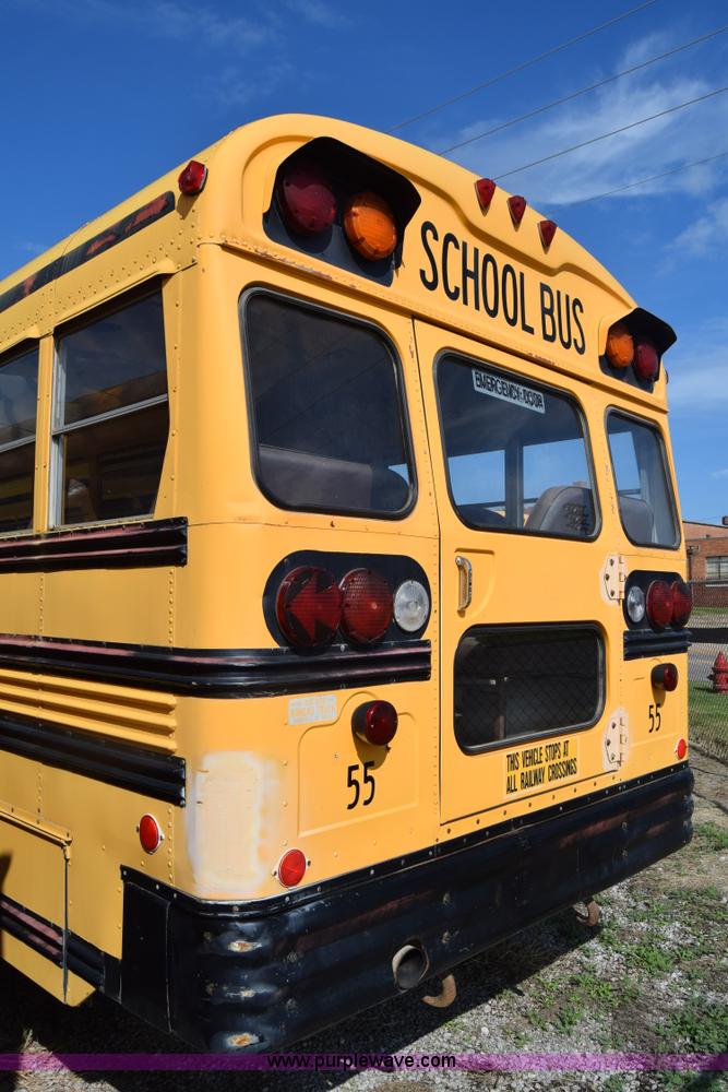 image for item L2543 1990 Blue Bird TC2000 school bus