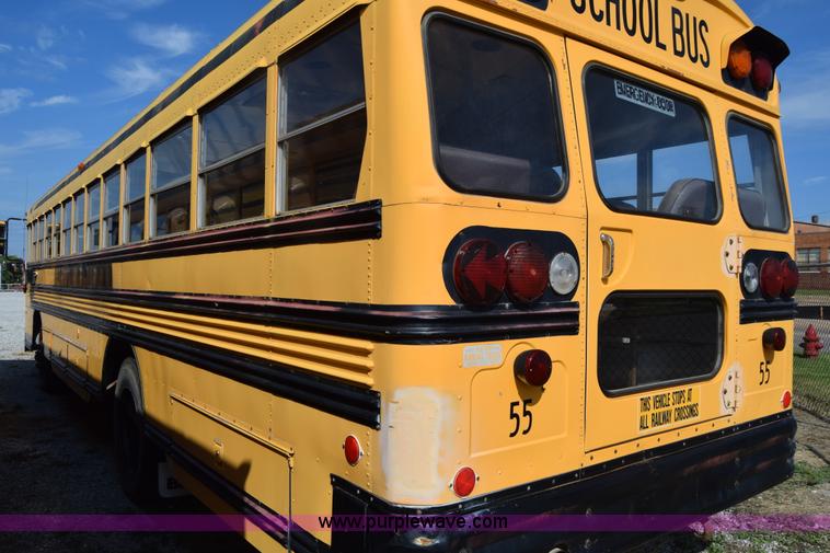 image for item L2543 1990 Blue Bird TC2000 school bus