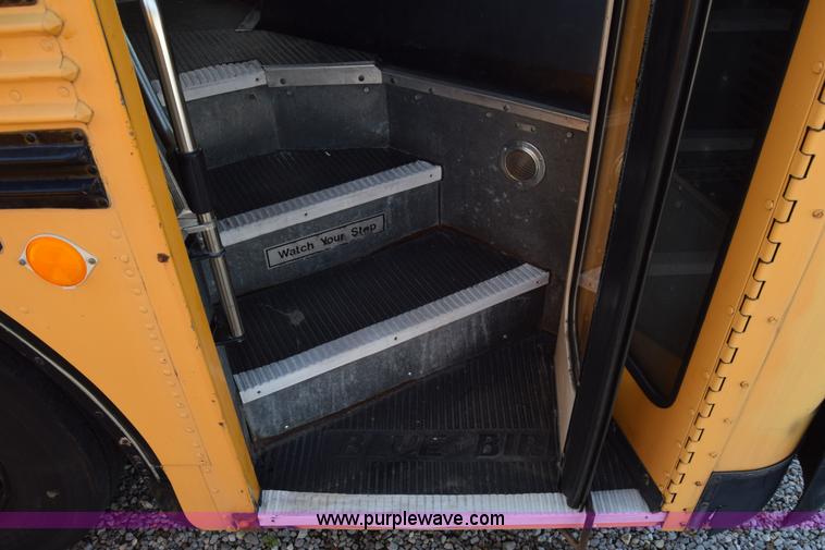 image for item L2543 1990 Blue Bird TC2000 school bus