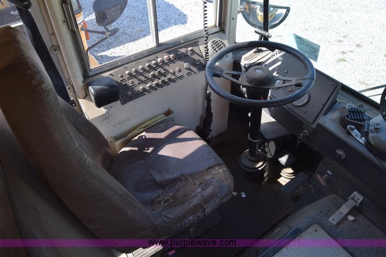 image for item L2543 1990 Blue Bird TC2000 school bus