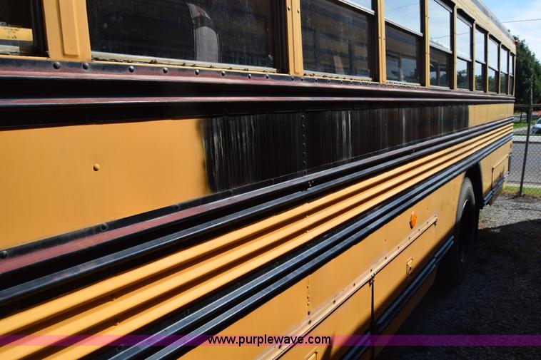 image for item L2543 1990 Blue Bird TC2000 school bus