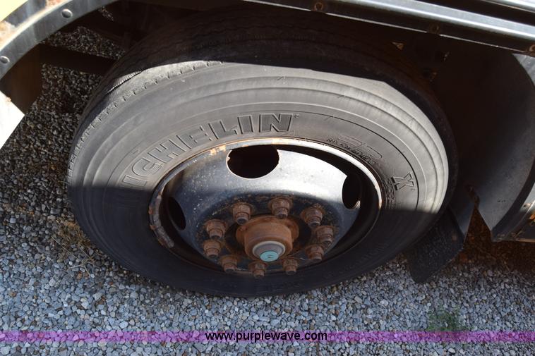 image for item L2543 1990 Blue Bird TC2000 school bus