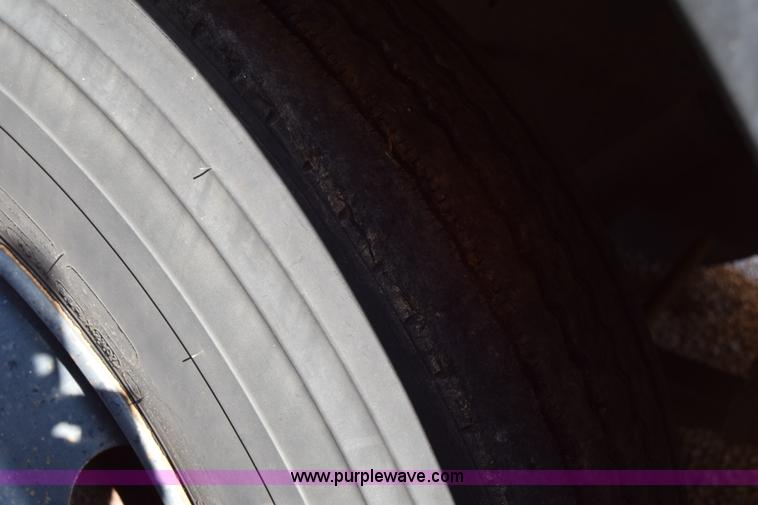 image for item L2543 1990 Blue Bird TC2000 school bus